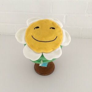 Brand New Reversible Summer Flower/Ladybug Baby Green and Yellow Plush Hat